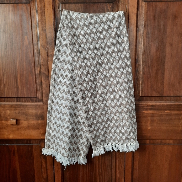 Woven Brown White Fringe Ends Boho Neutral Table Runner 13×70 - Picture 6 of 7